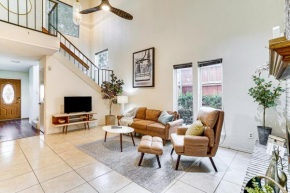 4 Mi to ATandT Stadium Townhome in Fort Worth